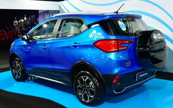 BYD Yuan Pro 2023 azul eléctrico