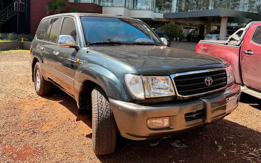 Toyota Land Cruiser blindada de la flota